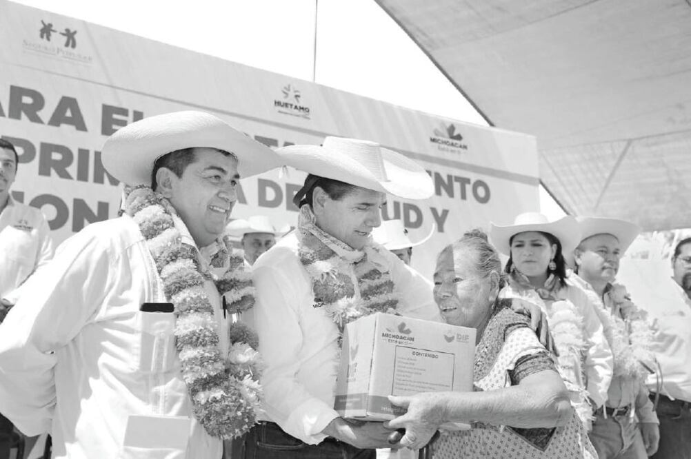 El gobernador Silvano Aureoles destacó que van a seguir los trabajos para dignificar los espacios para salud y educación en la entidad. (ESPECIAl)