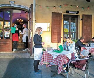 Restaurantes operarán al 30% de su capacidad en la “nueva normalidad”