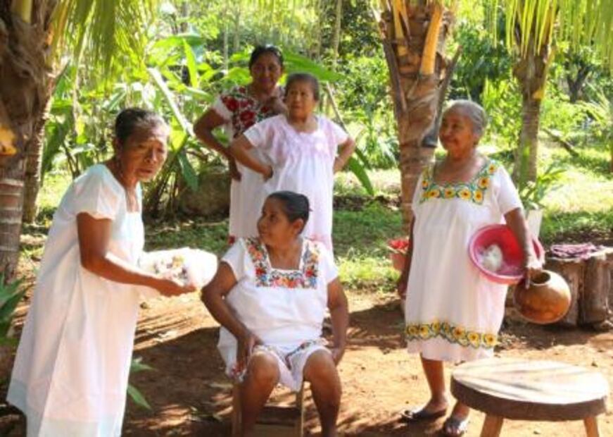 Buscan apoyar a mujeres mayas con muestra de teatro en Yucatán