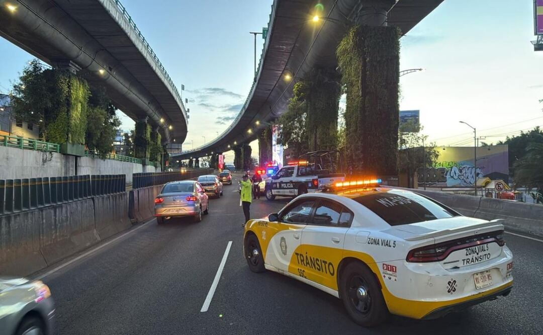 Dos motociclistas mueren tras estrellarse en Álvaro Obregón; presuntamente el conductor perdió el control en una curva. Foto: Especial