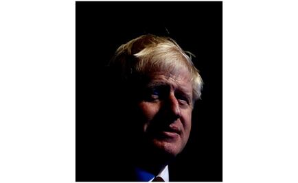 Periodista acusa a Boris Johnson de manosearla
