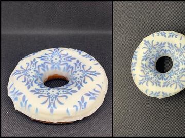 Donas de talavera, la nueva creación de una cafetería en Puebla