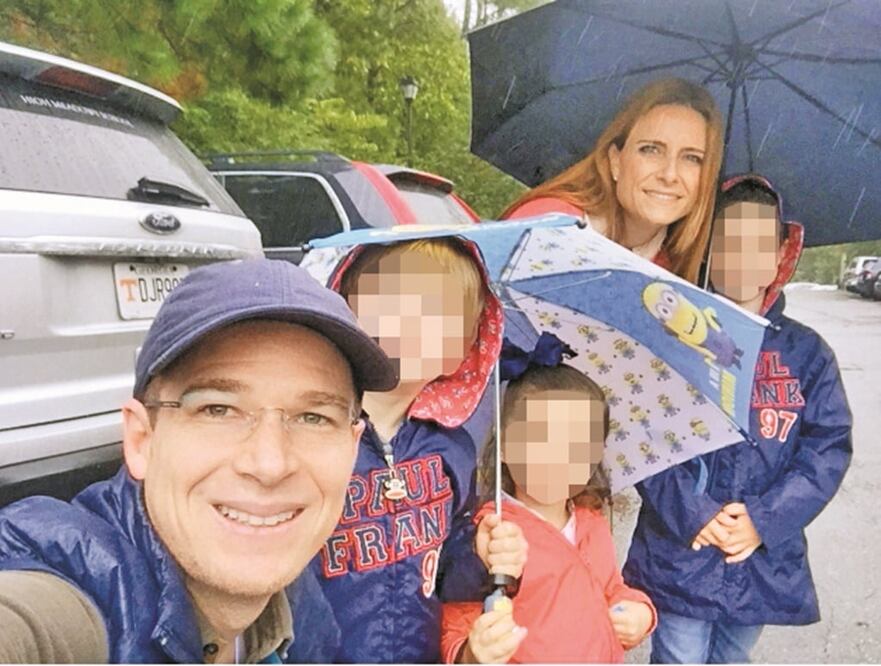 Ricardo Anaya expresó que su prioridad es su familia y la educación de sus hijos, por lo que la vida en EU responde a un proyecto planeado por muchos años. Aseguró que su esposa e hijos regresarán en ocho meses a México (ARCHIVO EL UNIVERSAL)