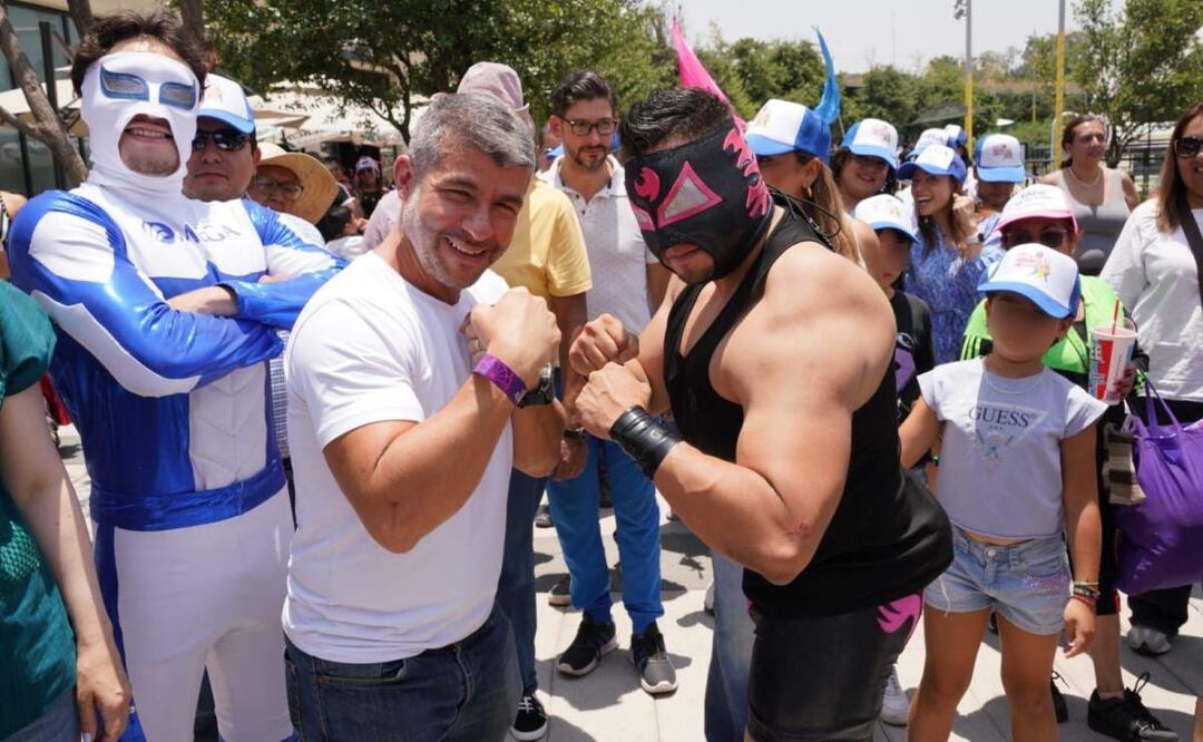 Alcalde en Miguel Hidalgo, Mauricio Tabe, celebra el Día del Niño en el Parque Aztlán junto a figuras del boxeo (26/04/2025). Foto: Especial