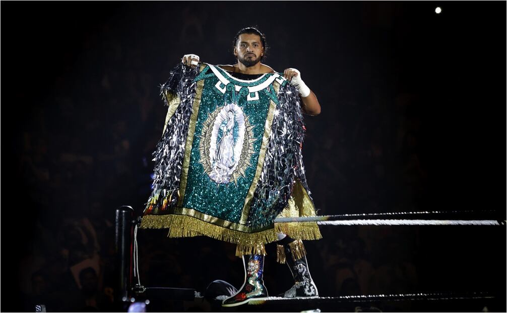 FOTO: CARLOS MEJÍA/ EL UNIVERSAL - Santos Escobar durante el evento de WWE en México