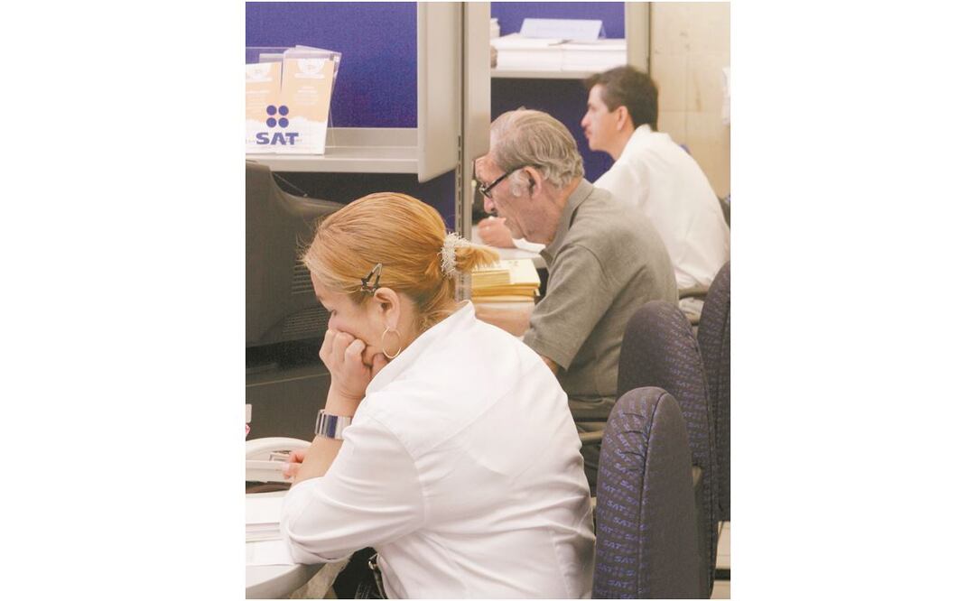 Las personas físicas en el SAT llegaron a 12 millones 470 mil 593 en septiembre pasado. ARCHIVO EL UNIVERSAL