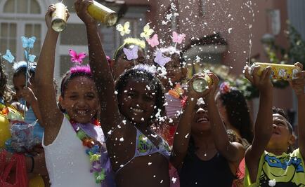 Hasta los niños salen de parranda en el Carnaval de Río de Janeiro