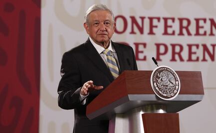 "No soy autoritario", responde AMLO a intelectuales