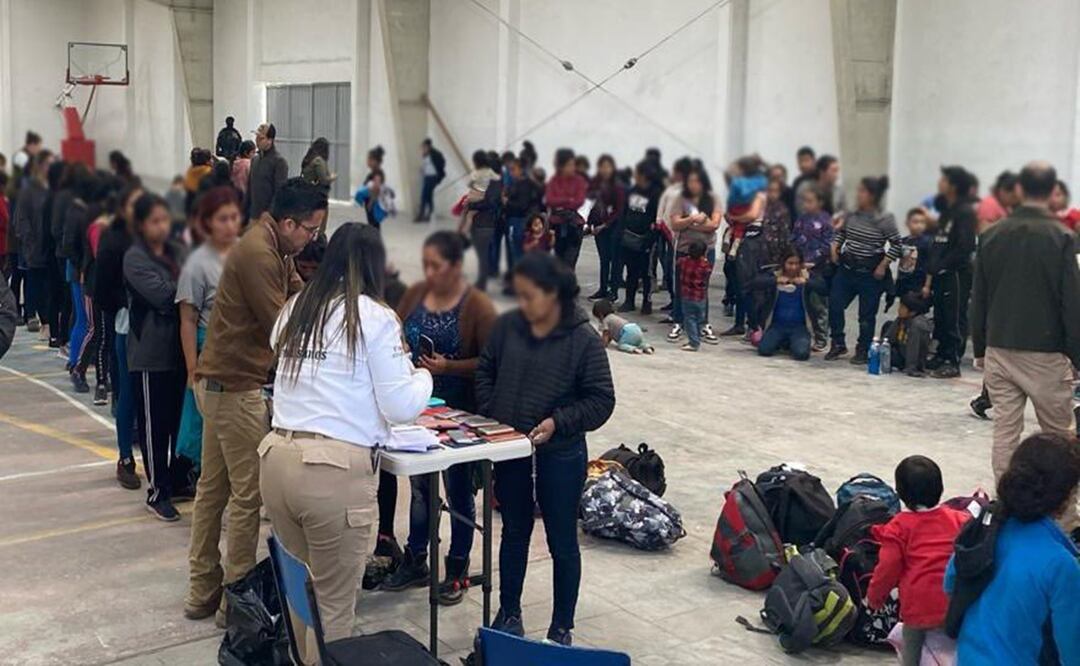 En Coahuila, localizan a 226 migrantes en un tractocamión. Foto: Especial