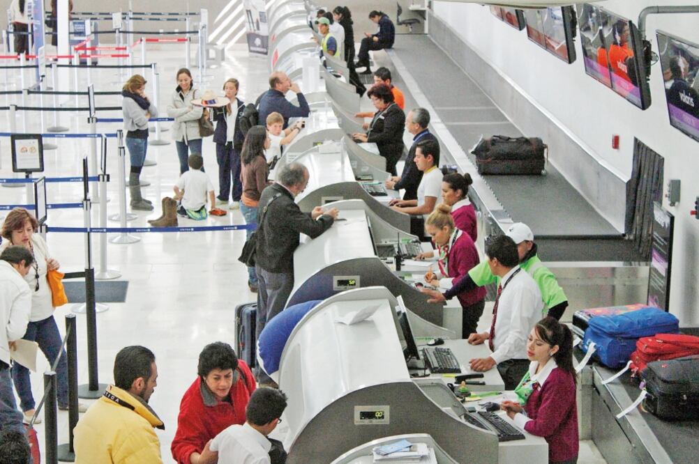 Las aerolíneas piden diferenciar sus servicios y no homologarlos con las reformas (ARCHIVO EL UNIVERSAL)