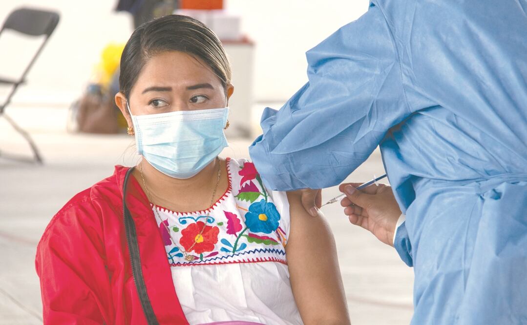 Las entidades con el menor porcentaje de población con mayoría de edad que ya recibieron la vacuna son Puebla, con 38%, y Chiapas, con 43%. Foto: ARCHIVO EL UNIVERSAL