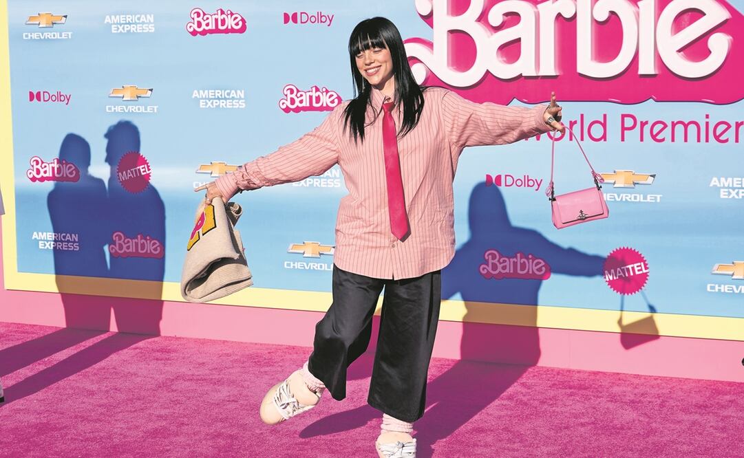 Billie Eilish llega al estreno de "Barbie" el 9 de julio de 2023 en The Shrine Auditorium en Los Angeles. (Foto AP/Chris Pizzello)