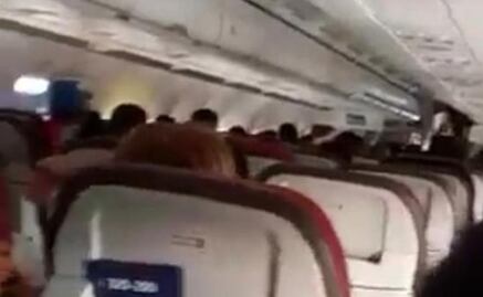 Pánico en el aire: un avión aterriza en llamas en Colombia