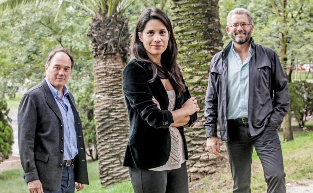 Lisa Sánchez, Pablo Girault and Armando Santacruz, founders of the Mexican Society for Responsible and Tolerant Self-Consumption (Sociedad Mexicana de Autoconsumo Responsable y Tolerante - SMART). (Photo: Yadin Xolalpa / EL UNIVERSAL)