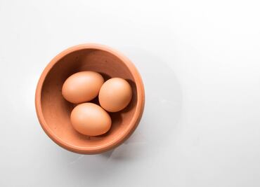 Por qué la yema del huevo duro se pone gris y qué pasa si la comes así