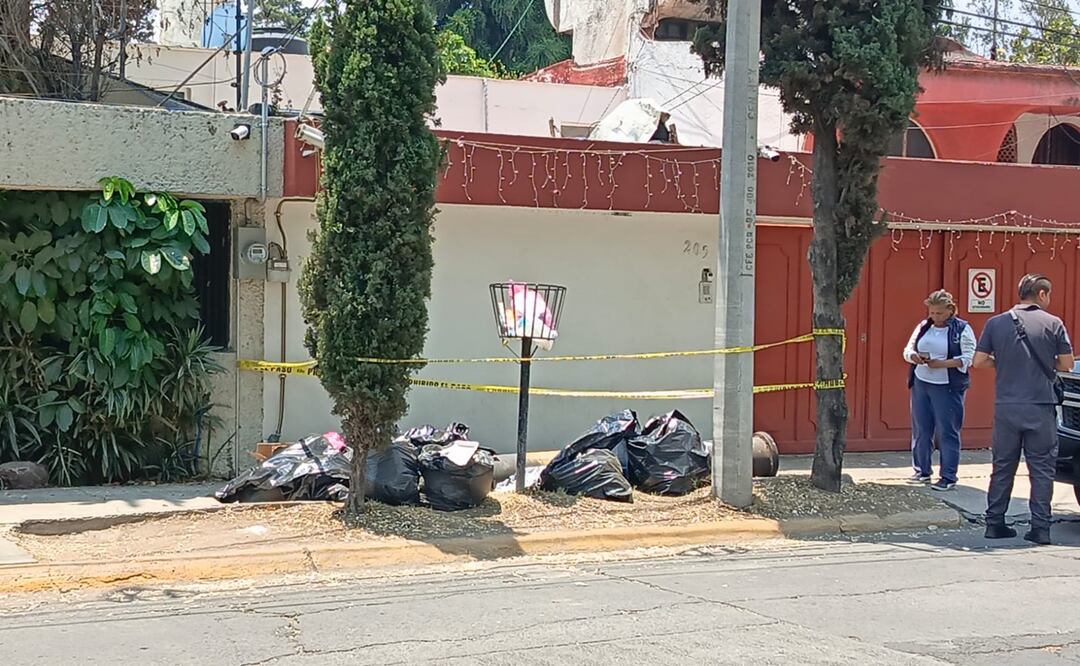 Fiscalía del Edomex vigila residencia donde presuntamente santeros sacrifican animales. Foto: Rebeca Jiménez