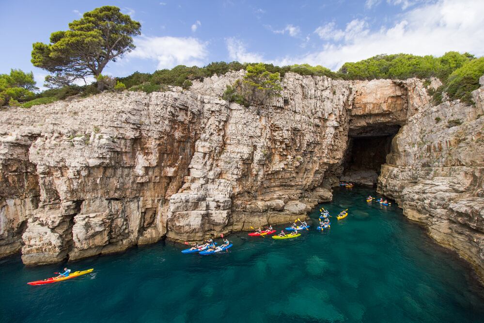 Kayak en la Isla Lokrum. (Foto: Istock)