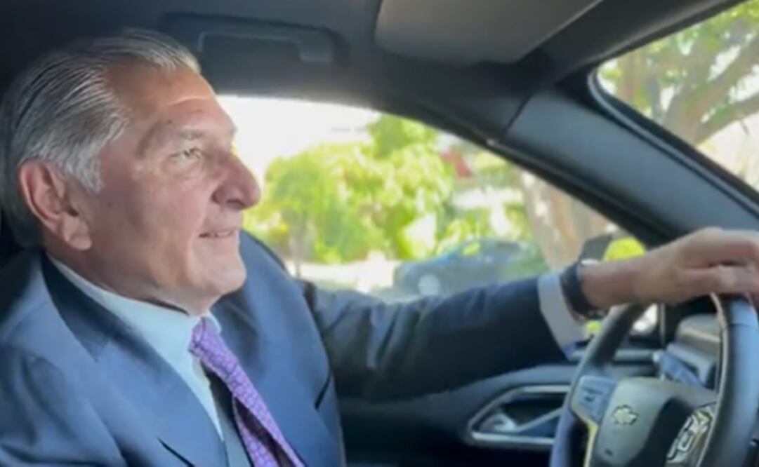 Adán Augusto López explica a diputados y alcaldes de Sinaloa reforma a Fuerzas Armadas