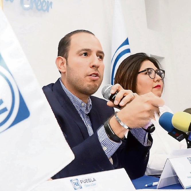 Marko Cortés, líder del PAN, y Genoveva Huerta, presidenta estatal, aseguran que Miguel Barbosa es producto de la imposición de grupos o facciones. ARCHIVO EL UNIVERSAL