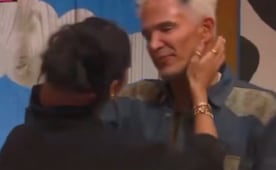 “No quiero entrar en tu mente, sino en tu corazón”: Julio Camejo le tira la onda a Manelyk en La Granja VIP