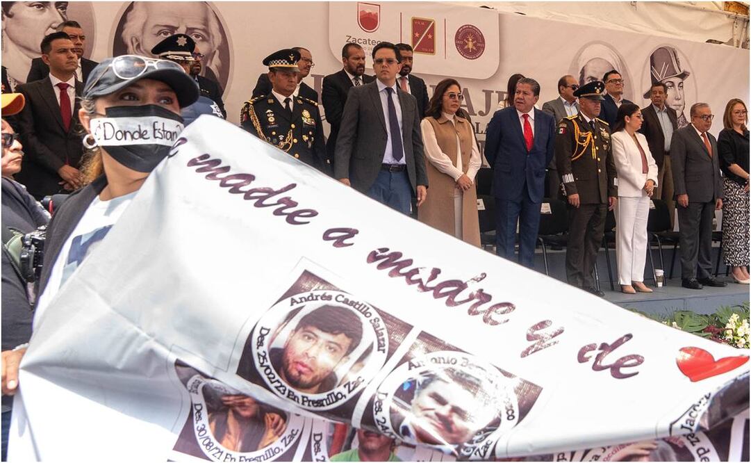 Madres buscadoras se manifiestan frente al gobernador de Zacatecas, David Monreal. Foto: Diana Váldez/ EL UNIVERSAL