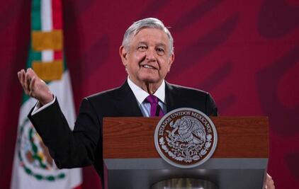 Sí habrá ceremonia del Grito de Independencia y desfile militar: AMLO