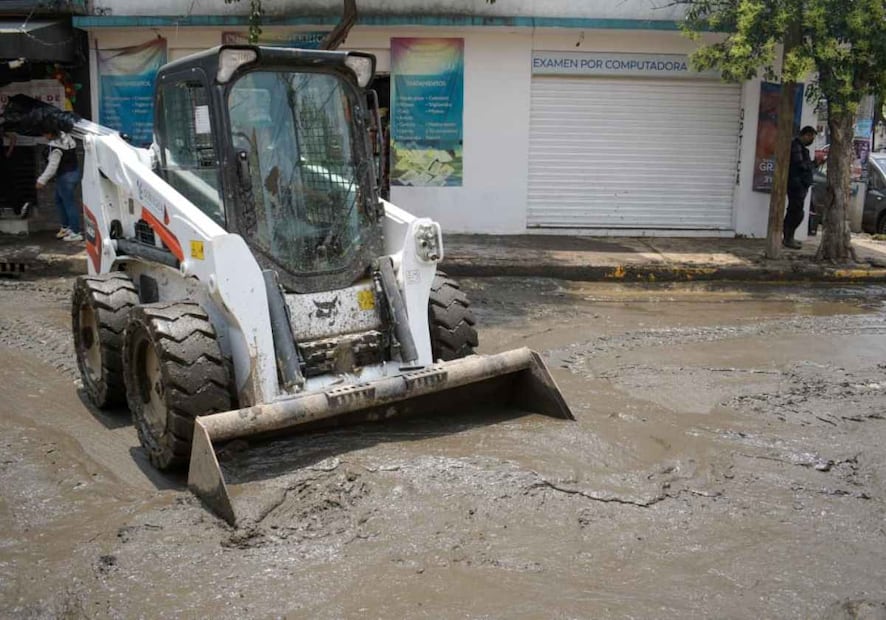 De acuerdo con la directora de Protección Civil de la alcaldía Azcapotzalco, el perímetro afectado por las inundaciones abarca desde Macario Gaxiola, hacia Alonso Capetillo, sobre Las Armas hasta avenida Morelos. Foto: Santiago Cadena / EL UNIVERSAL