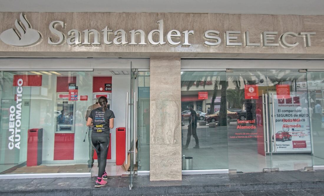 De acuerdo con especialistas, el riesgo reputacional impide la colaboración entre los bancos ante los temas de ciberataques (ARCHIVO EL UNIVERSAL)