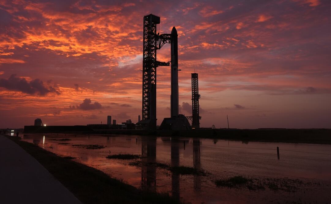 El Starship permaneció en la plataforma de lanzamiento luego de que el sistema cancelara automáticamente el despegue durante la cuenta regresiva (16/07/2026)- Foto: AP