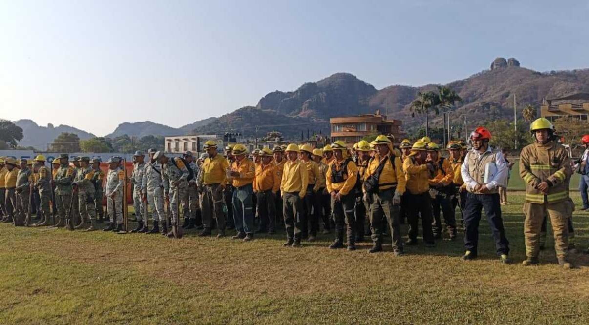 Atención al incendio forestal en el Parque Nacional del Área Natural Protegida El Tepozteco, desde el Puesto de Mando. Foto: Especial