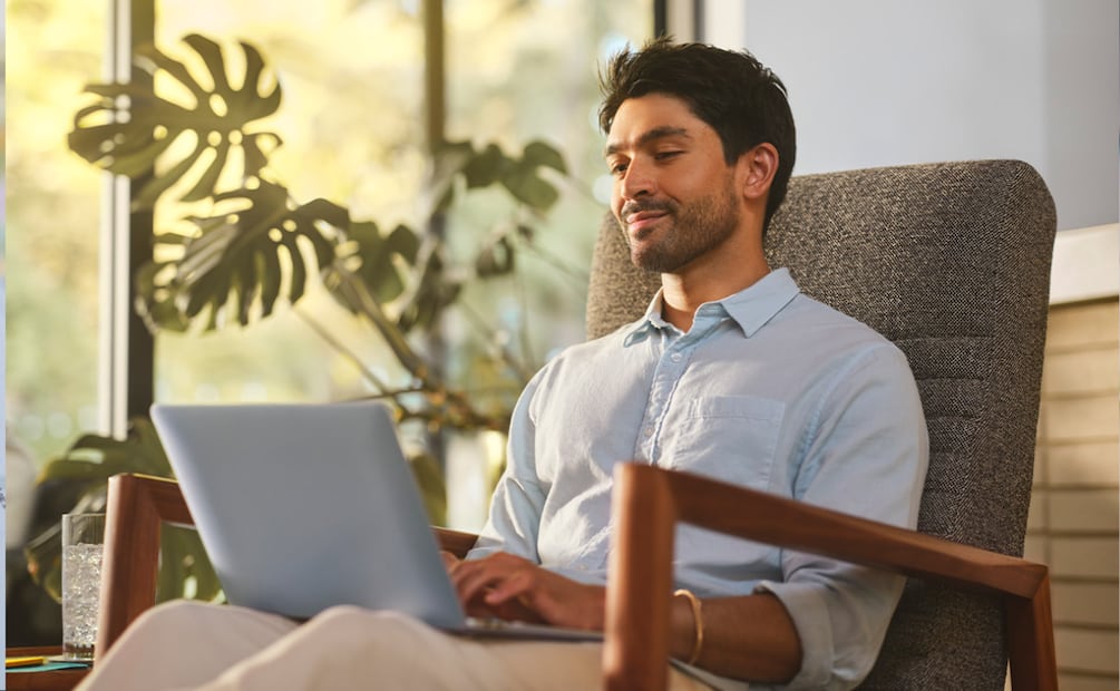 Para que Alexa+ envíe correos a las personas que quieras, debes tenerlas en tus contactos. Foto: Amazon