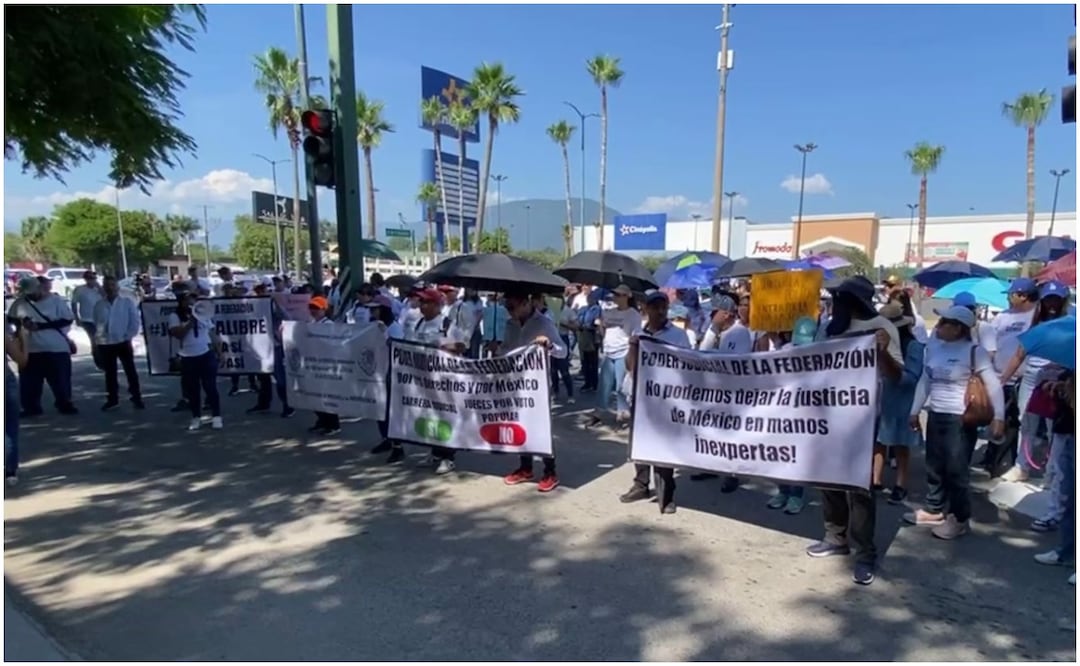 Se manifiestan frente a Casa de Gobierno, en Tamaulipas contra reforma Judicial. Foto: Especial