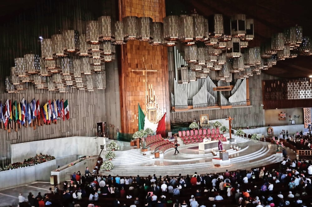 La Basílica es el lugar predilecto donde la mayoría de políticos acuden para externar su fe en apego a la religión católica. (ARCHIVO EL UNIVERSAL)