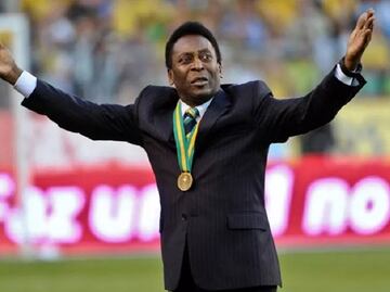 Pelé fue operado en Brasil de un tumor; se encuentra en recuperación