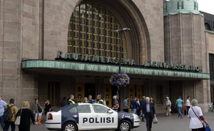 Finland: Police shoot man after stabbing several people