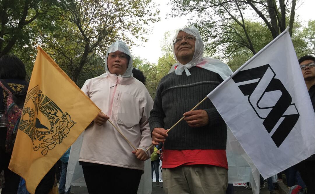 José Manuel y María Fernanda, padre e hija en la Marcha del Silencio. Foto: Perla Miranda