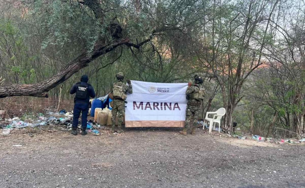 Aseguran 11 mil 800 litros de diésel abandonado en Michoacán; refuerzan operativo contra el huachicol.
Foto: Especial.