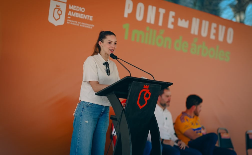 Samuel García y su esposa encabezan evento “Ponte Nuevo: 1 Millón de Árboles”. Foto: Gobierno de Nuevo León.