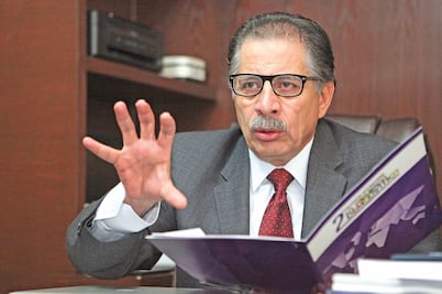 Formaliza Benjamín Robles salida del PRD