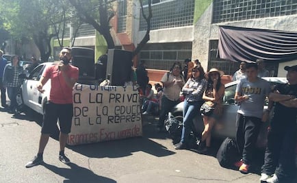 Arriba a UACM protesta de estudiantes excluidos
