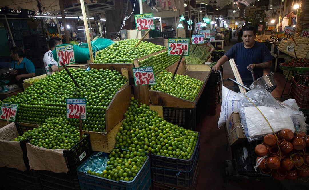La selección de 24 productos realizada por el gobierno federal puede generar escasez. Foto: Isaac Esquivel/ EFE.