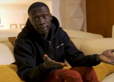 Tiktoker Khaby Lame es detenido por Inmigración en EU; se "autodeporta"