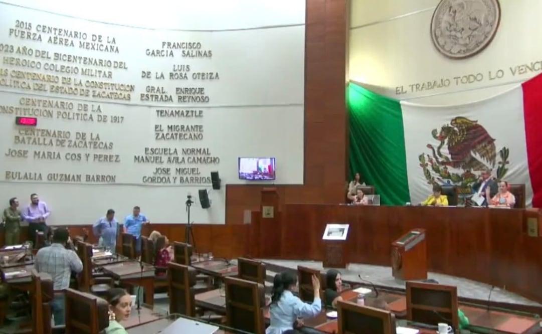 PVEM expulsa a tres diputados de Zacatecas por aprobar reforma de plurinominales; bancada se disuelve.
Foto: Especial.