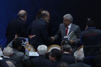 AMLO y Slim se encuentran durante desayuno con ingenieros