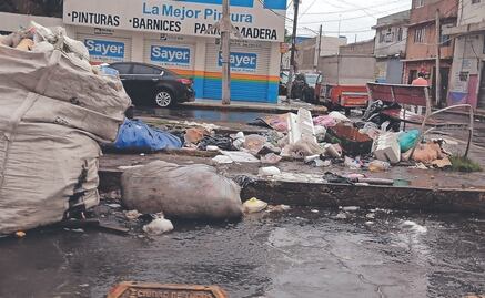 Se inunda tiradero Neza III dentro del Bordo de Xochiaca 