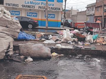 Se inunda tiradero Neza III dentro del Bordo de Xochiaca