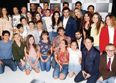 Acuerdan bioserie de Chespirito