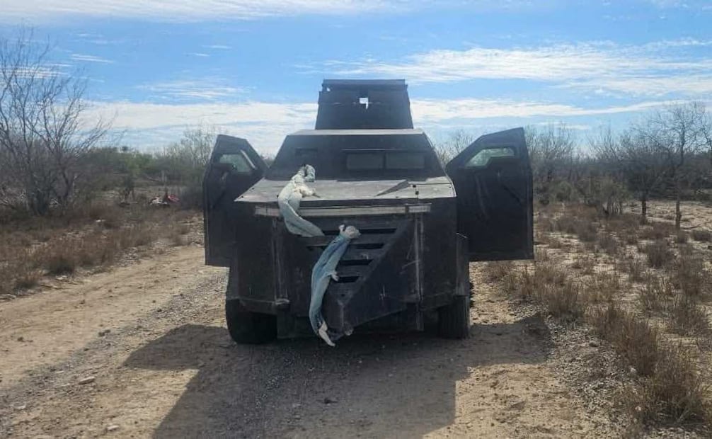 Guardia Estatal asegura dos vehículos “monstruos” en Tamaulipas e incauta armas, ponchallantas y camionetas (31/01/26). Foto: Especial