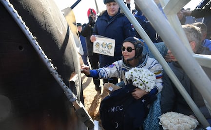 Regresa a la Tierra el equipo cinematográfico ruso que filmó en el espacio