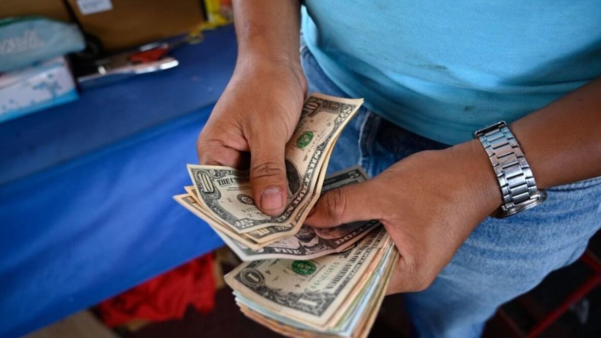 En Venezuela es cada vez más frecuente el uso del dólar. Foto: Getty Images 